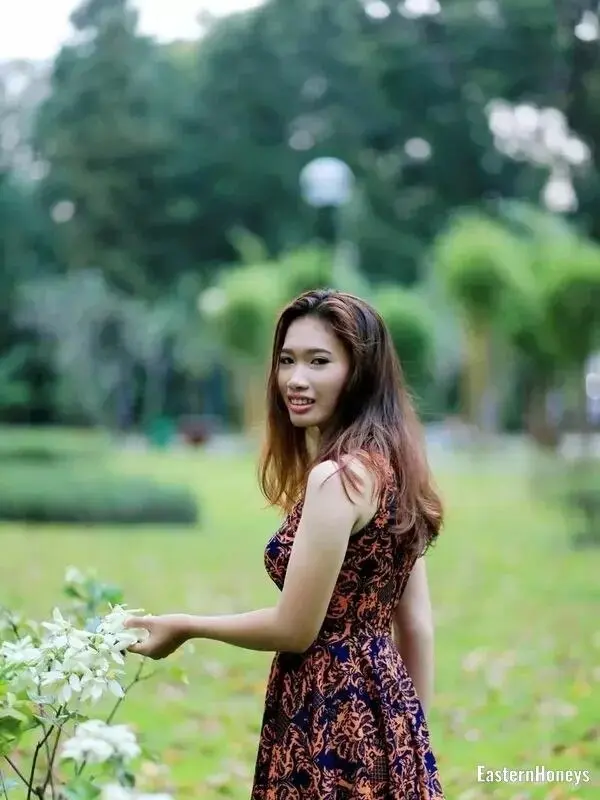 Adela Profile image 3