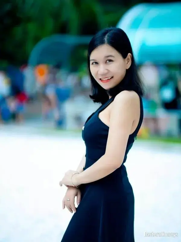 Linda Profile image 4