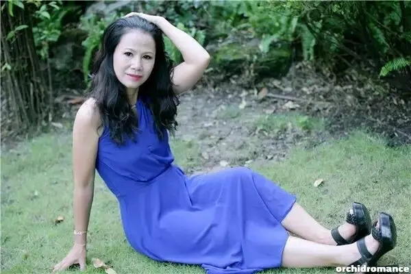 Huong Profile image 2