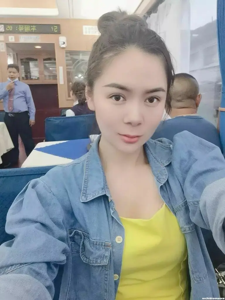Dam Hue Profile image 1