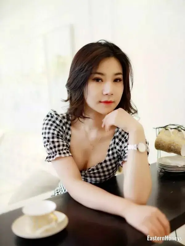 Ashley Profile image 2