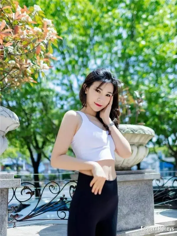 Ashley Profile image 1